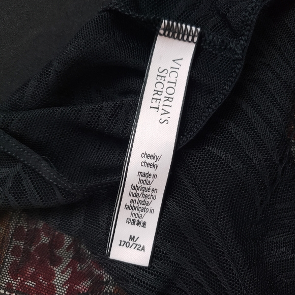 Nwot VS cheeky undie - Picture 4 of 5